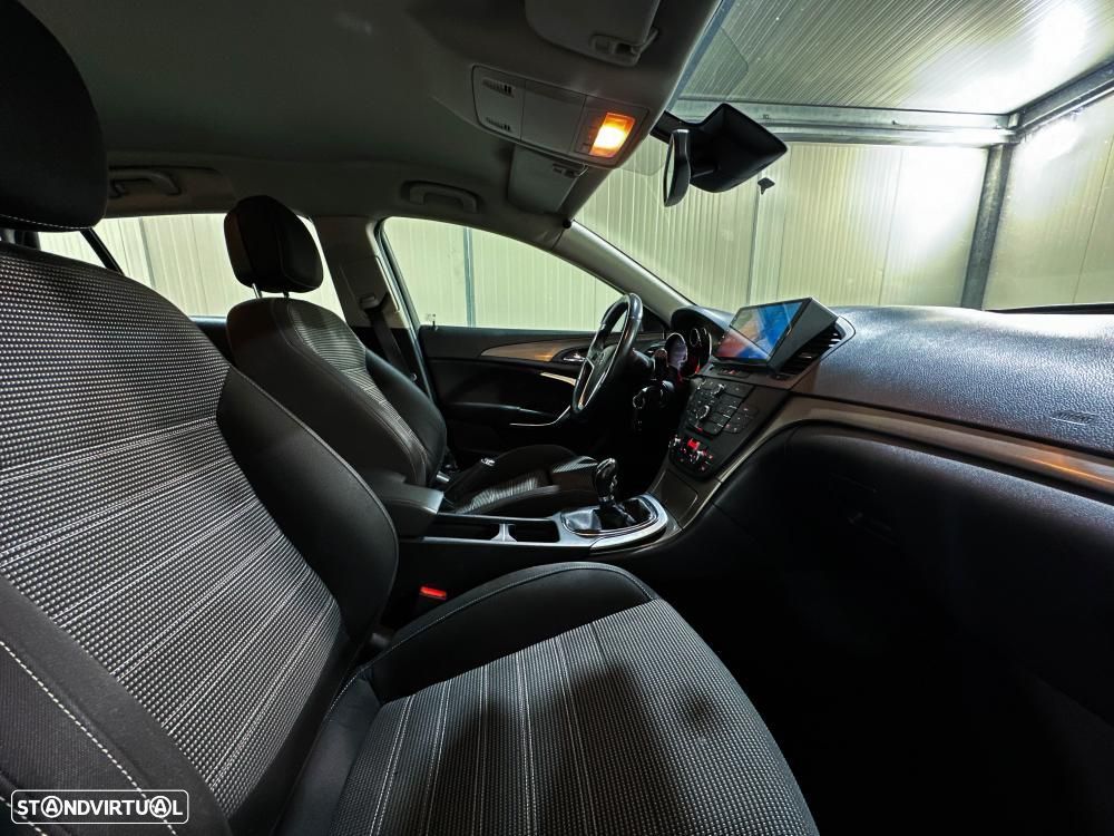 Opel Insignia - 29