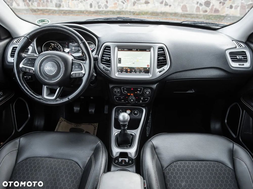 Jeep Compass 1.4 MultiAir Longitude - 29