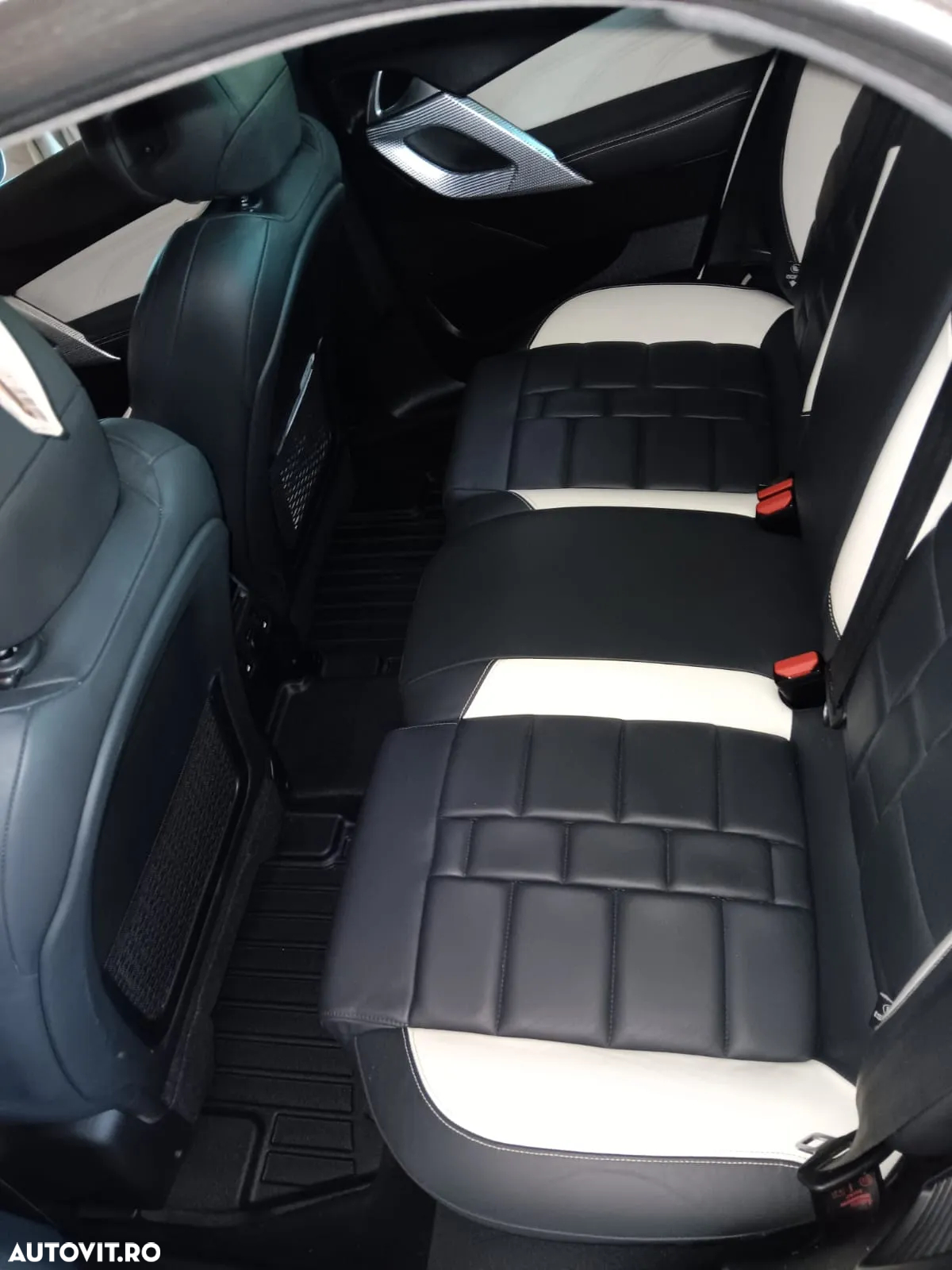 Citroën DS5 Hybrid4 EGS6 SoChic - 17