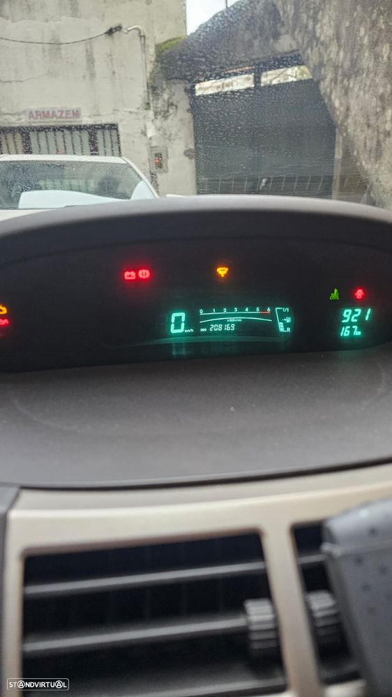 Toyota Yaris 1.4 D-4D Comfort - 11