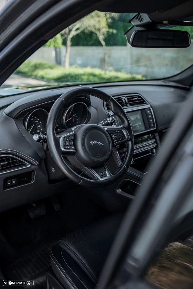 Jaguar F-Pace 2.0 i4 R-Sport AWD Aut. - 29