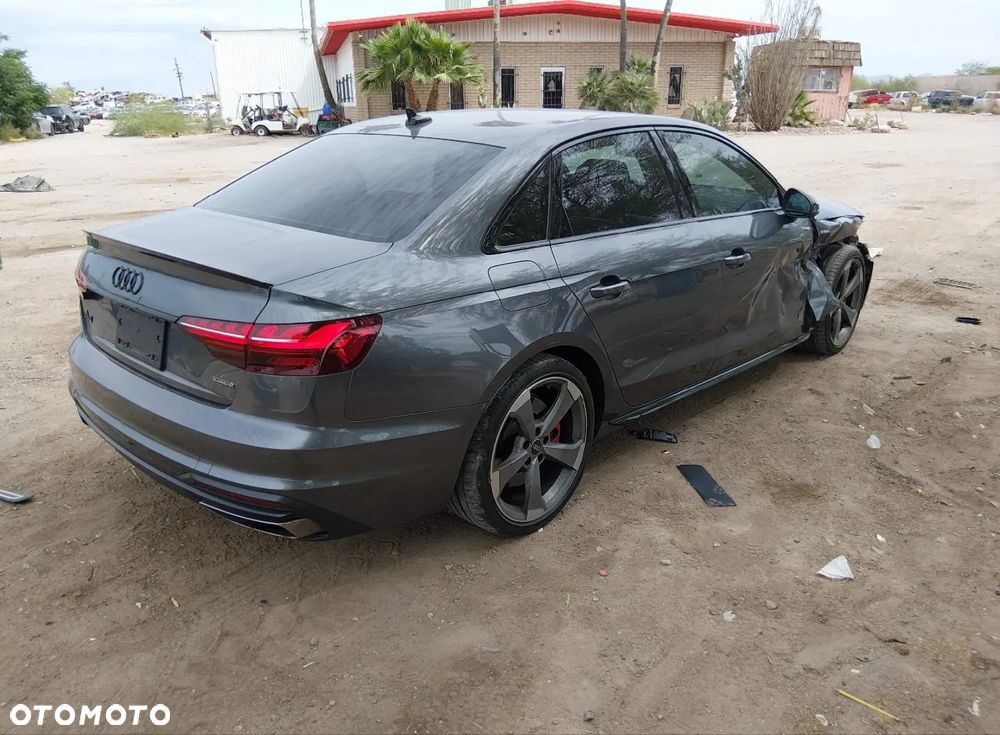 Audi A4 Limousine - 5