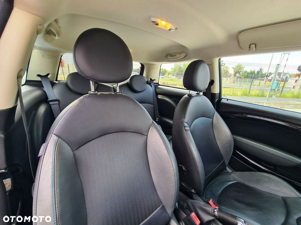MINI Cooper Bayswater - 23