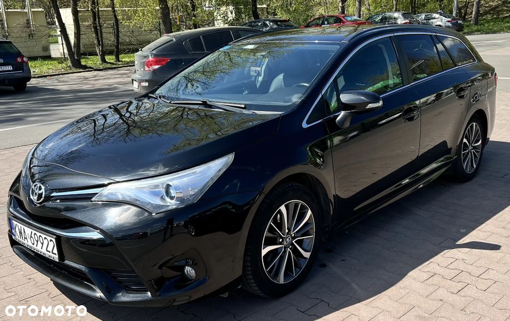 Toyota Avensis 1.8 Premium MS - 13