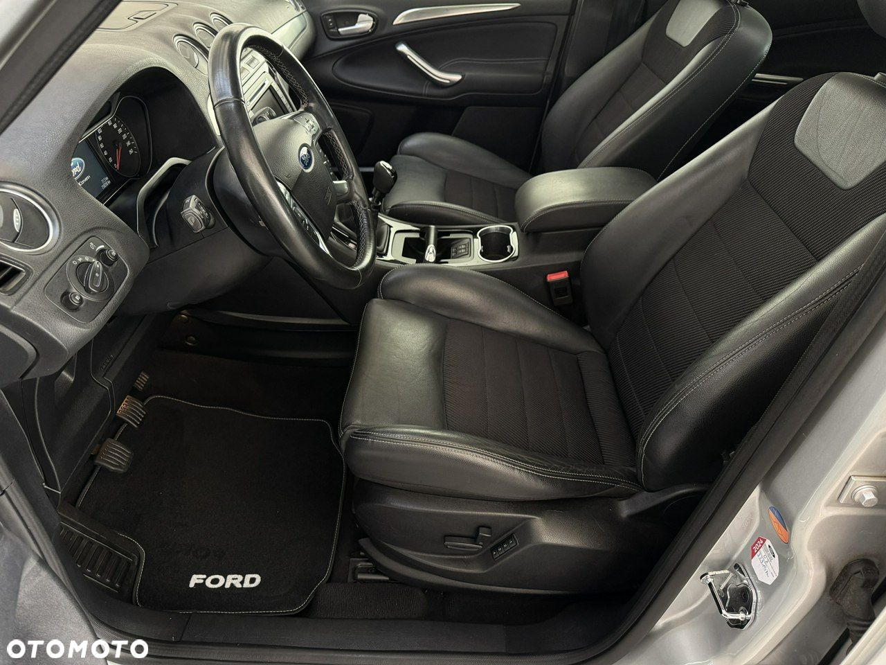 Ford S-Max 2.0 TDCi DPF Titanium X - 18