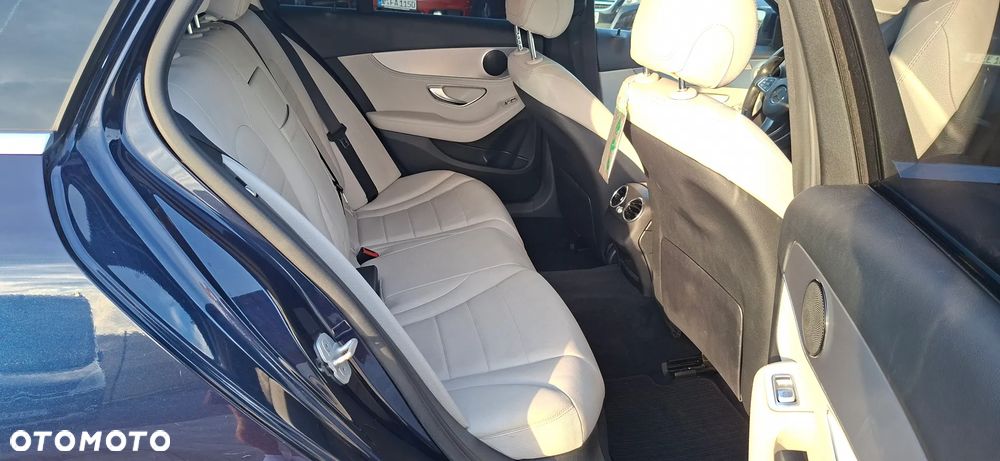 Mercedes-Benz Klasa C 180 7G-TRONIC Avantgarde - 19