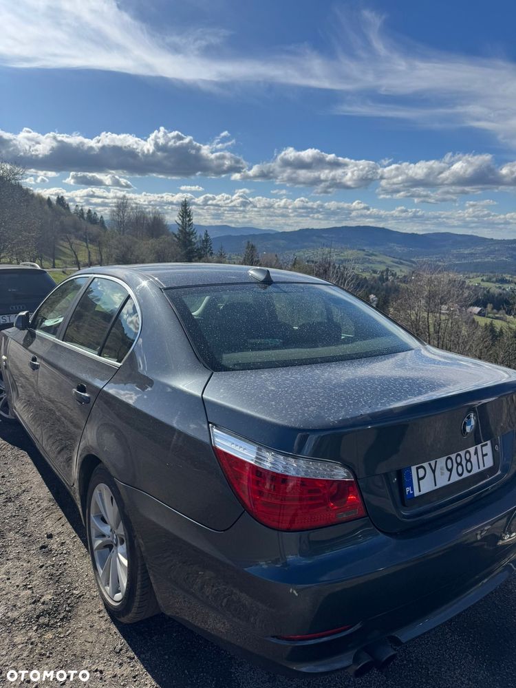 BMW Seria 5 535i xDrive - 11