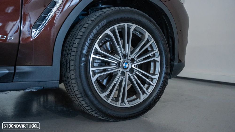 BMW X3 20 d xDrive Line Luxury - 26