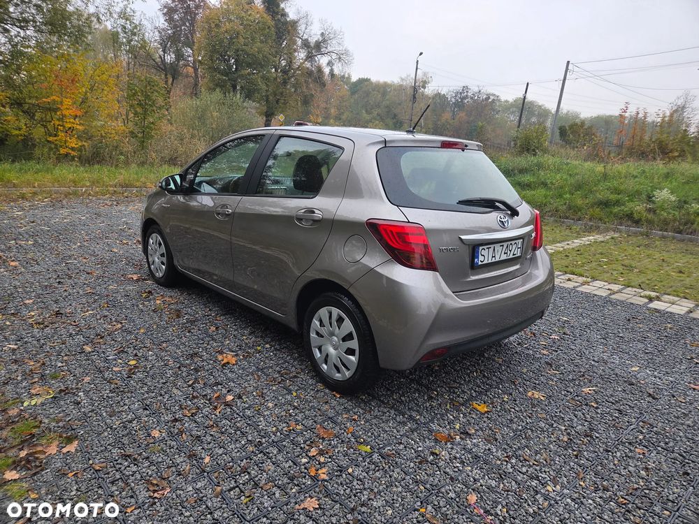 Toyota Yaris 2015 photo 5