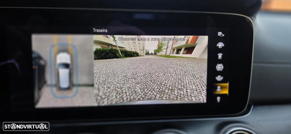 Mercedes-Benz E 300 de 4Matic 9G-TRONIC AMG Line - 33