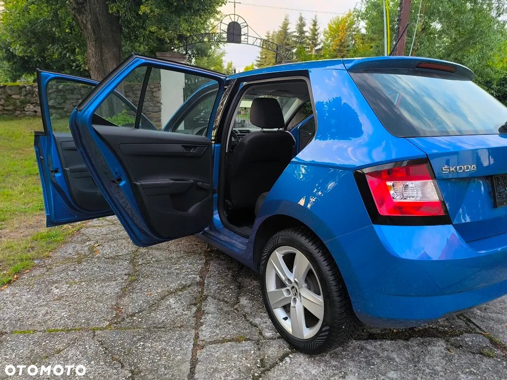 Skoda Fabia 1.0 MPI Cool Plus - 37
