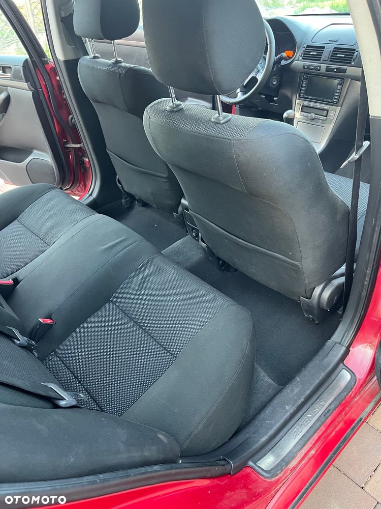 Toyota Avensis - 5