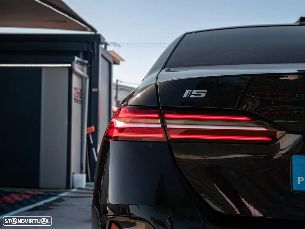 BMW i5 eDrive40 Pack Desportivo M - 12