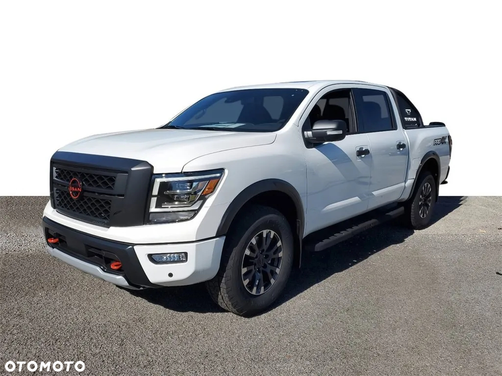 Nissan Titan - 10