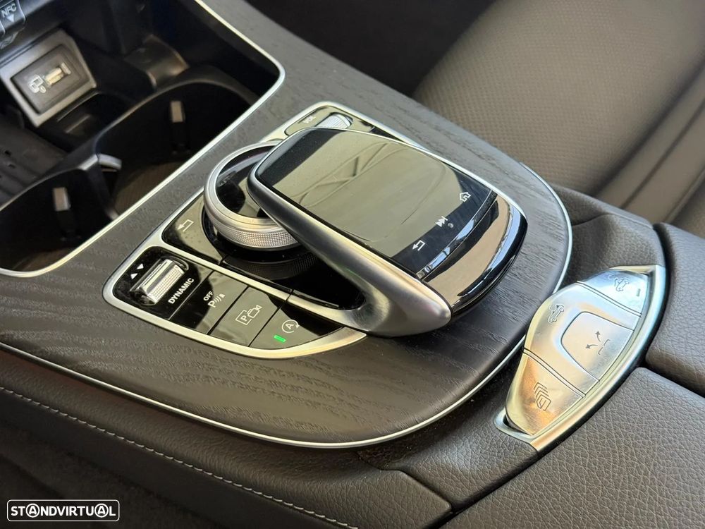 Mercedes-Benz E 220 d AMG Line - 43