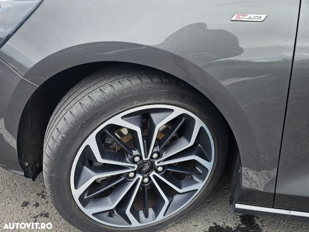 Ford Focus Turnier 1.5 EcoBlue Start-Stopp-System Aut. ST-LINE - 12