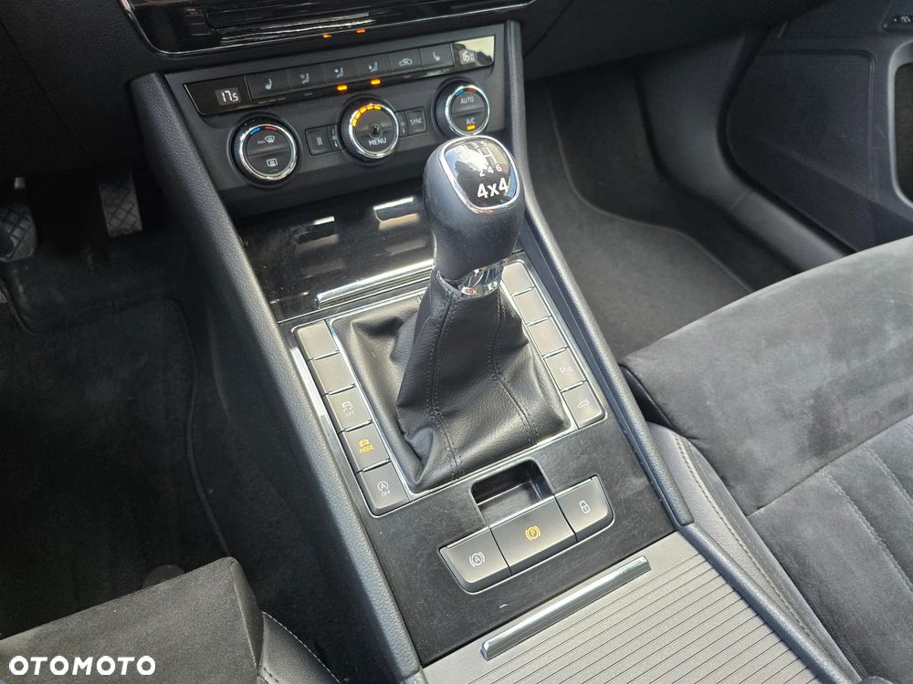 Skoda Superb 2.0 TDI 4x4 Style - 22