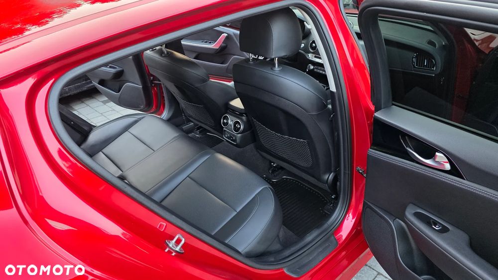 Kia Stinger 2.0 T-GDI L - 23