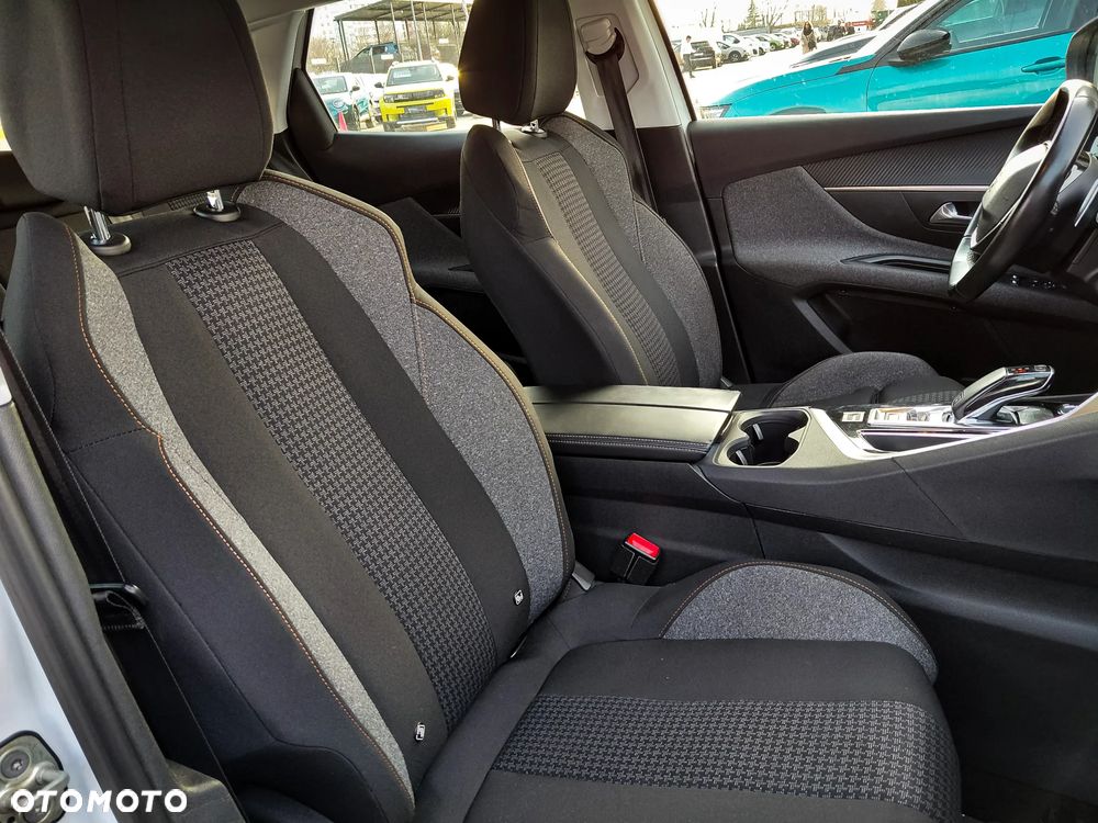 Peugeot 3008 1.2 PureTech Allure S&S EAT6 - 11