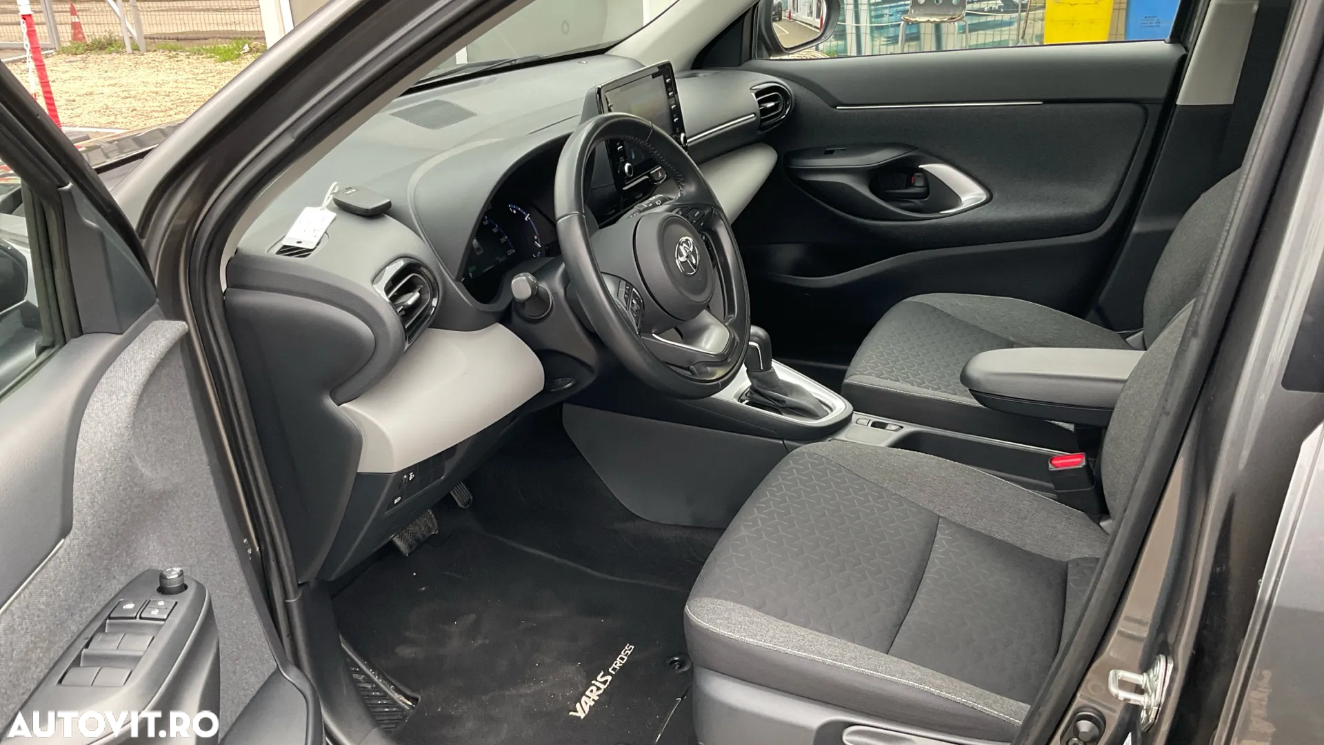 Toyota Yaris Cross Hybrid 116 1.5 VVT-i Business Edition - 16