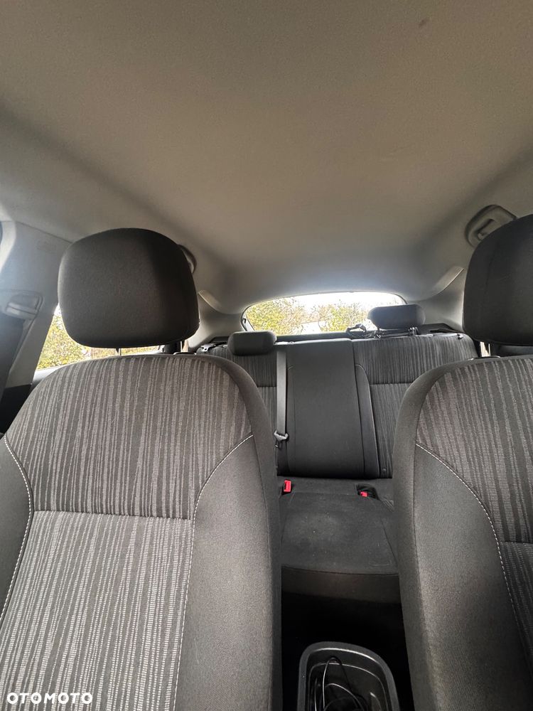 Opel Astra 1.4 Enjoy - 24