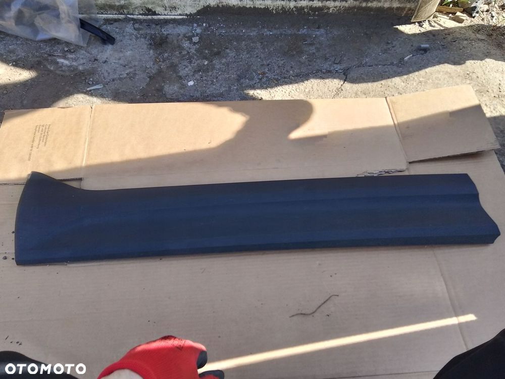 listwa drzwi lewy przód volvo xc40 lift 32409184 - 1
