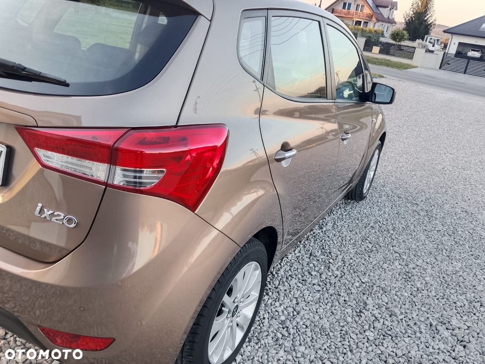 Hyundai ix20 1.4 Premium - 29