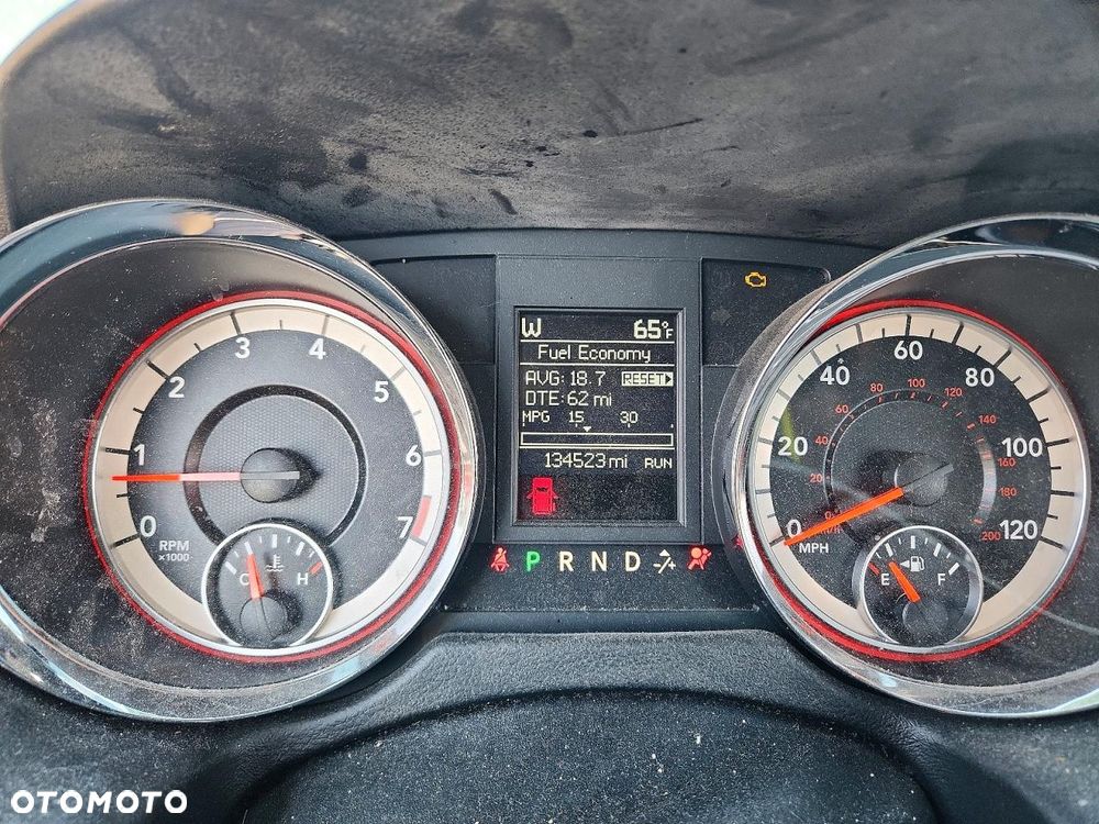 Dodge Grand Caravan - 11