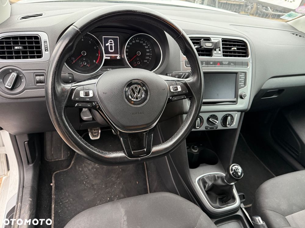 Volkswagen Polo 1.2 TSI Blue Motion Technology Allstar - 11