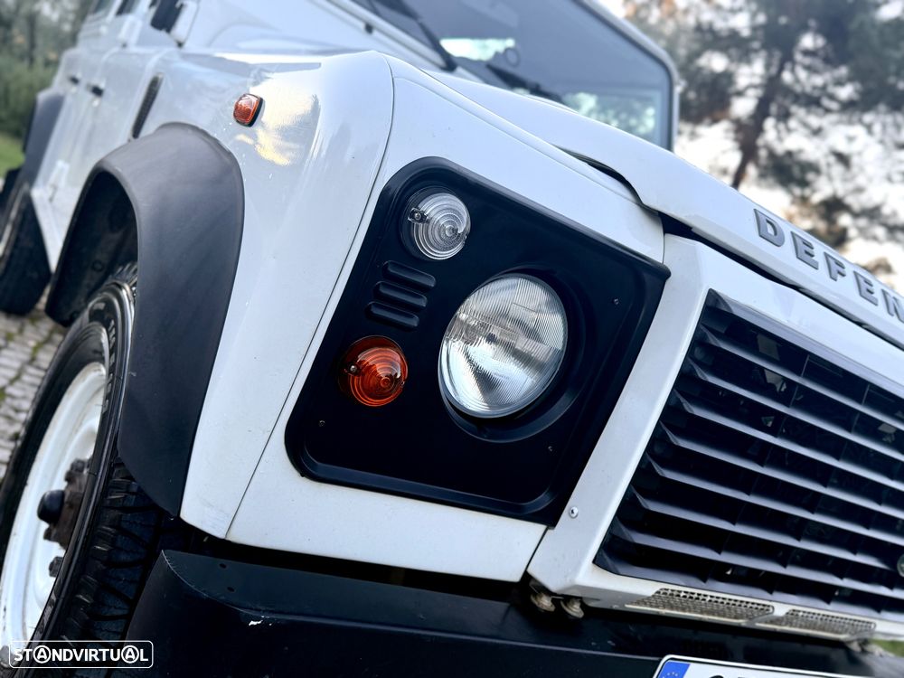 Land Rover Defender 110 DPF E - 11