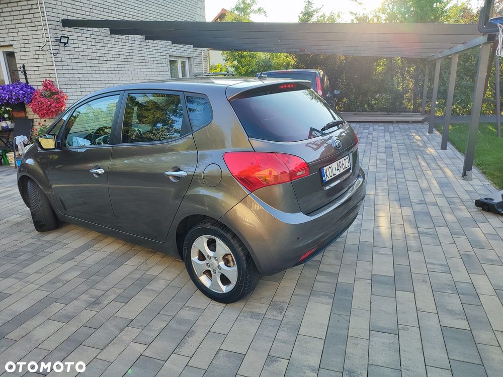 Kia Venga - 6
