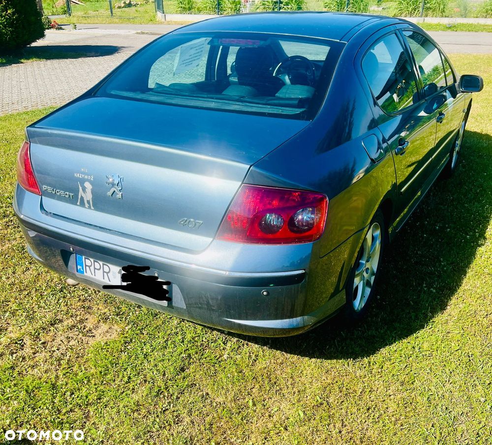 Peugeot 407 - 1