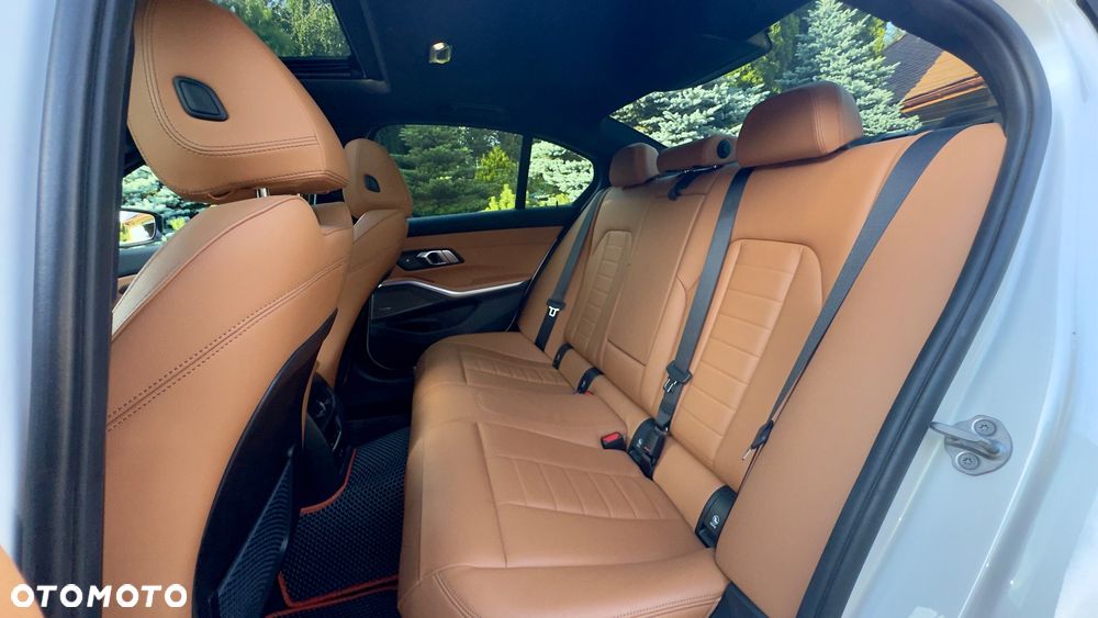 BMW Seria 3 M340i xDrive - 13