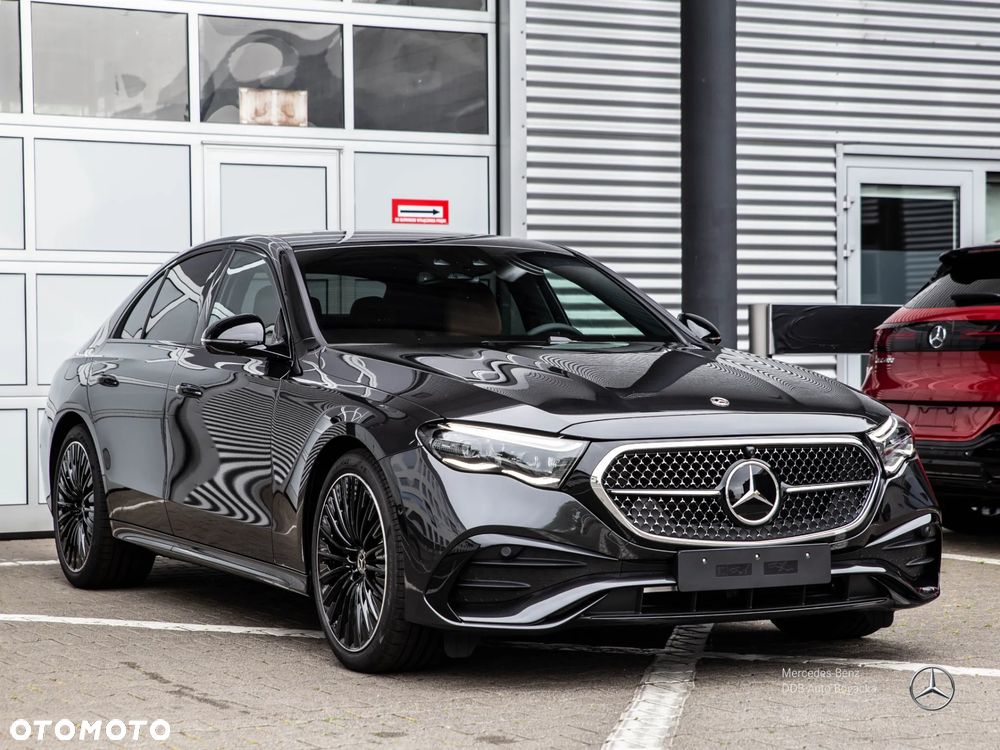 Mercedes-Benz Klasa E 200 mHEV 4-Matic AMG 9G-Tronic - 4