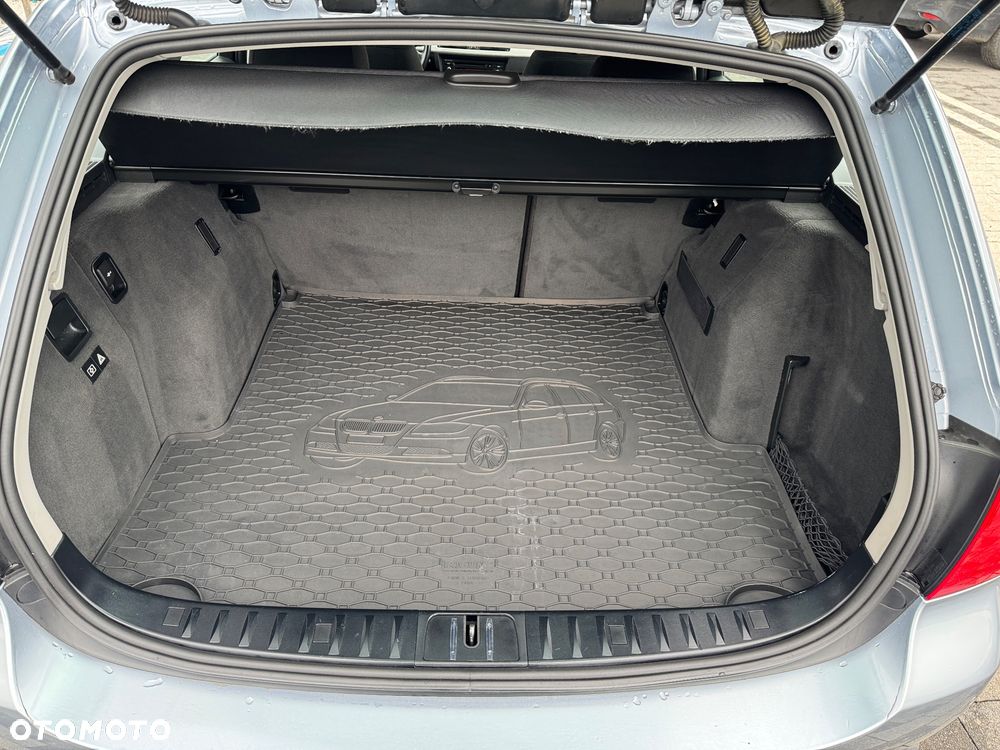 BMW Seria 3 318d - 22