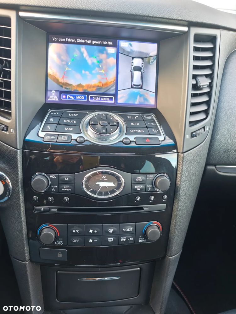 Infiniti QX70 3.7 AWD S Premium - 16