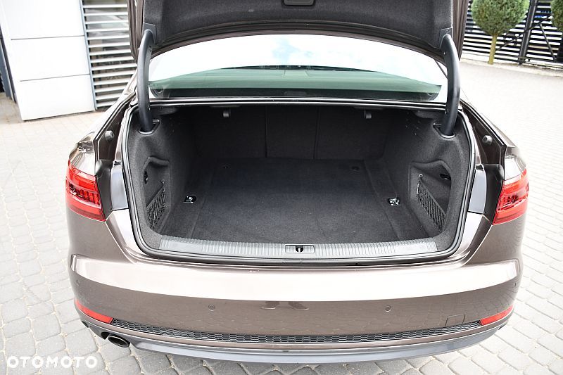 Audi A4 Limousine 1.4 TFSI Sport - 23