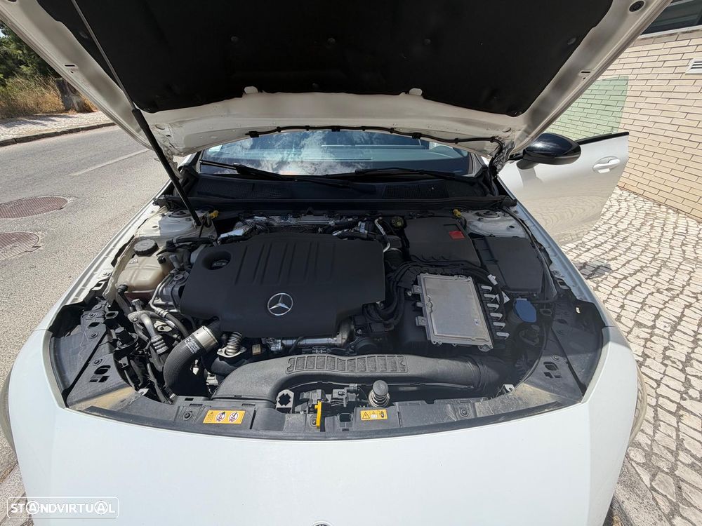 Mercedes-Benz CLA 200 d Shooting Brake AMG Line Aut. - 11