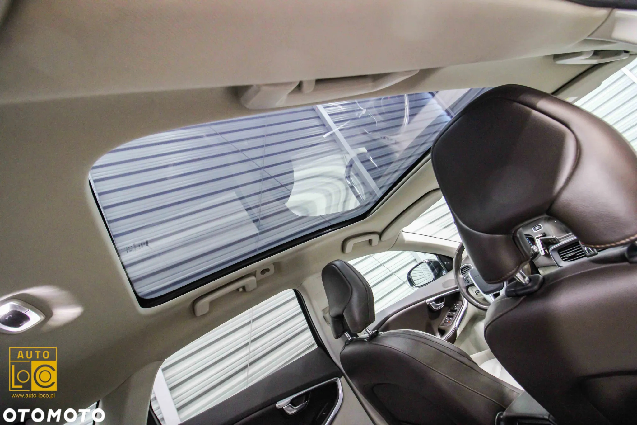 Volvo V40 Cross Country T4 AWD Summum - 13