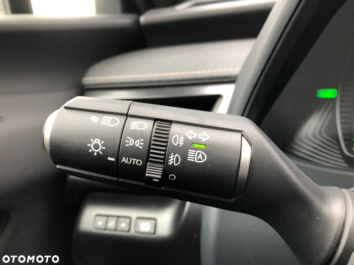 Lexus UX - 24