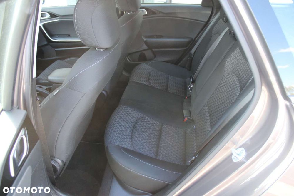 Kia Ceed - 19