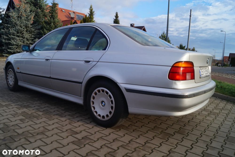 BMW Seria 5 520i - 1