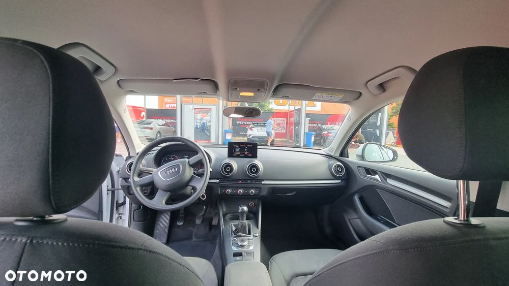 Audi A3 Sportback 1.6 TDI ultra Attraction - 2