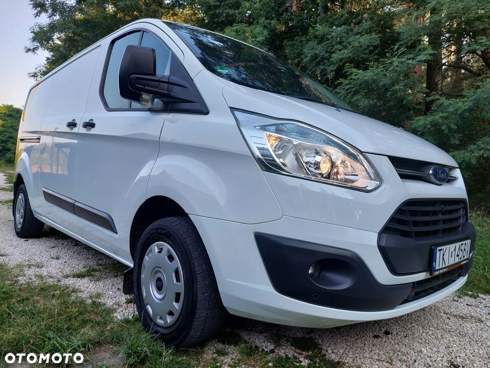 Ford Custom - 8
