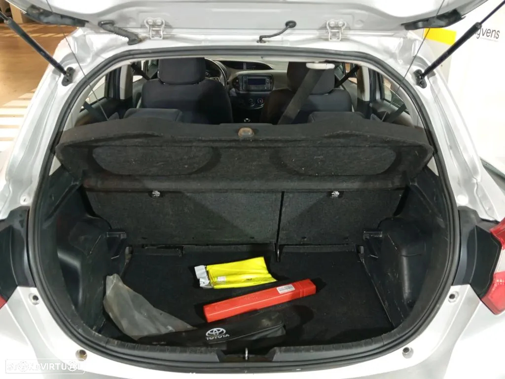 Toyota Yaris 1.4 D-4D ACtive+AC - 12