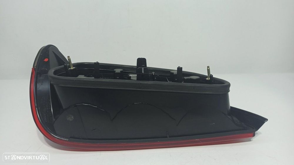 FAROLIM TRASEIRO DIREITO PEUGEOT 406 BERLINA (S1/S2) STDT - 6