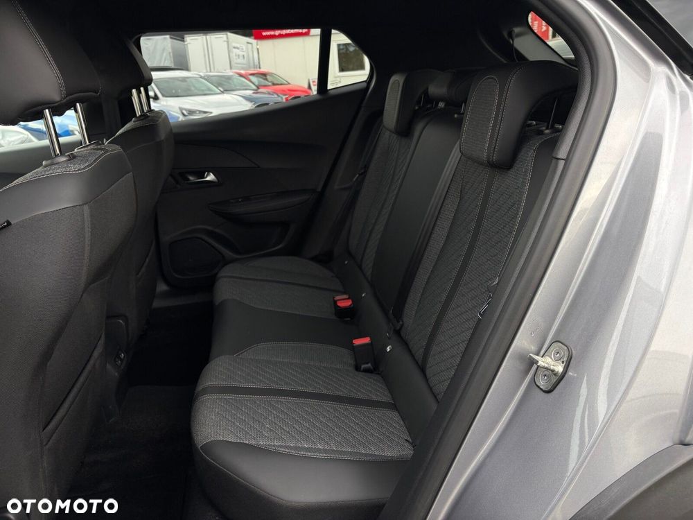 Peugeot 2008 - 13