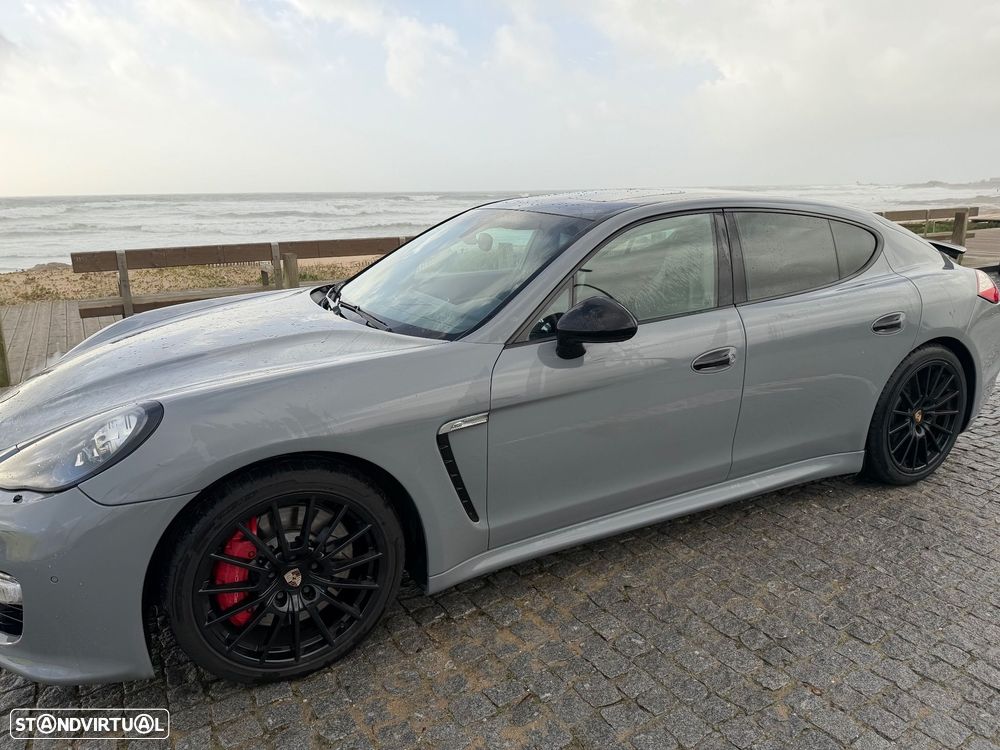 Porsche Panamera GTS PDK - 2