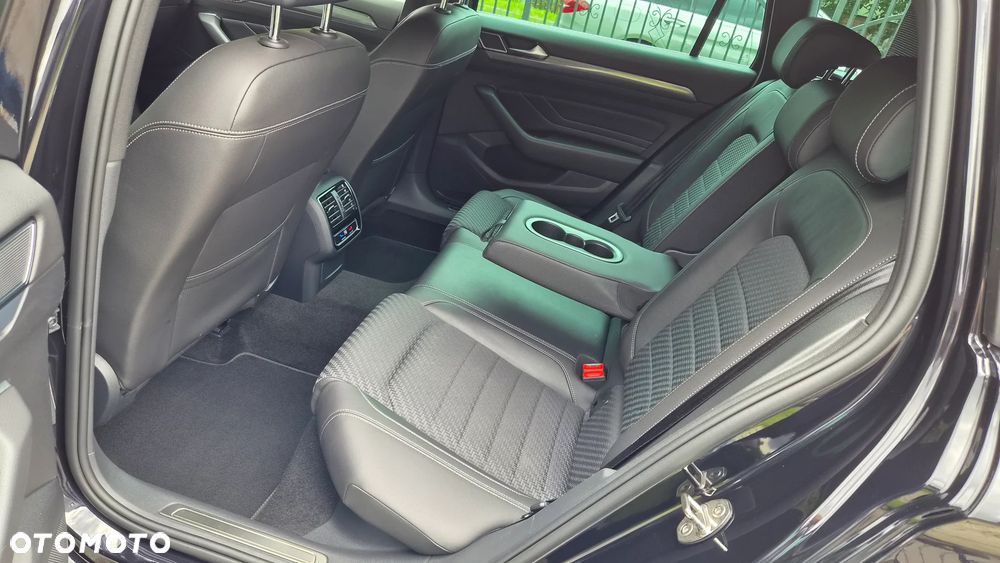 Volkswagen Passat - 23
