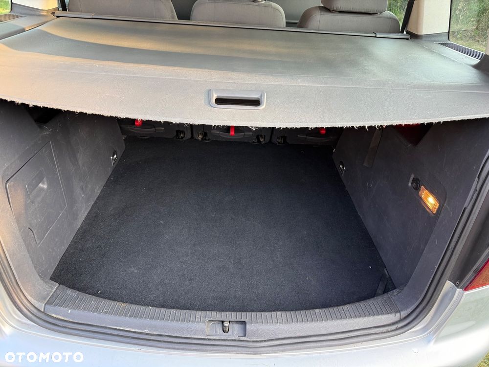 Volkswagen Touran 1.9 TDI DPF Trendline DSG - 8